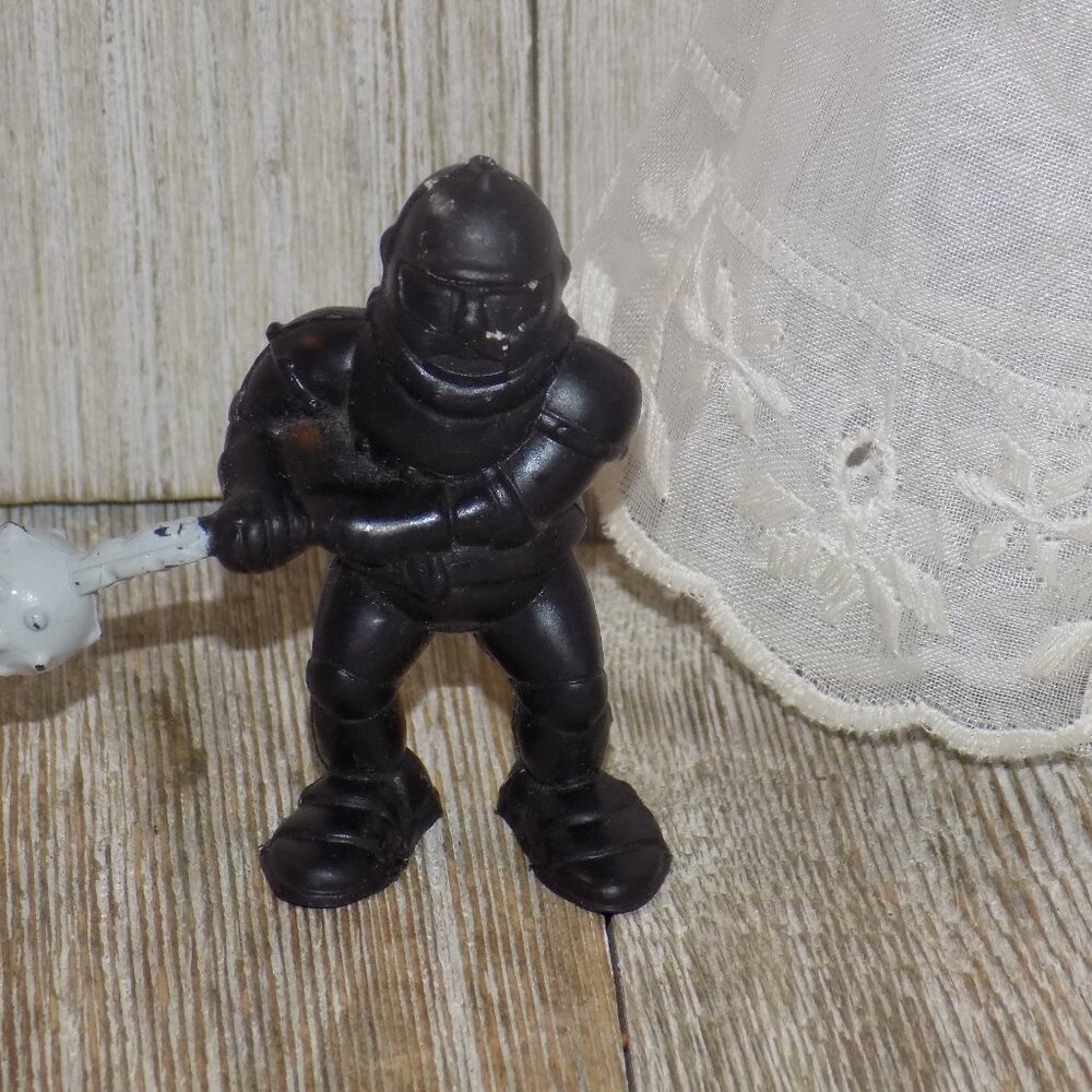 STAW WARS PVC Character ? with Ball Chain *